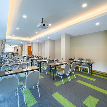Holiday Inn Express Jakarta Matraman By Ihg Ngoại thất bức ảnh