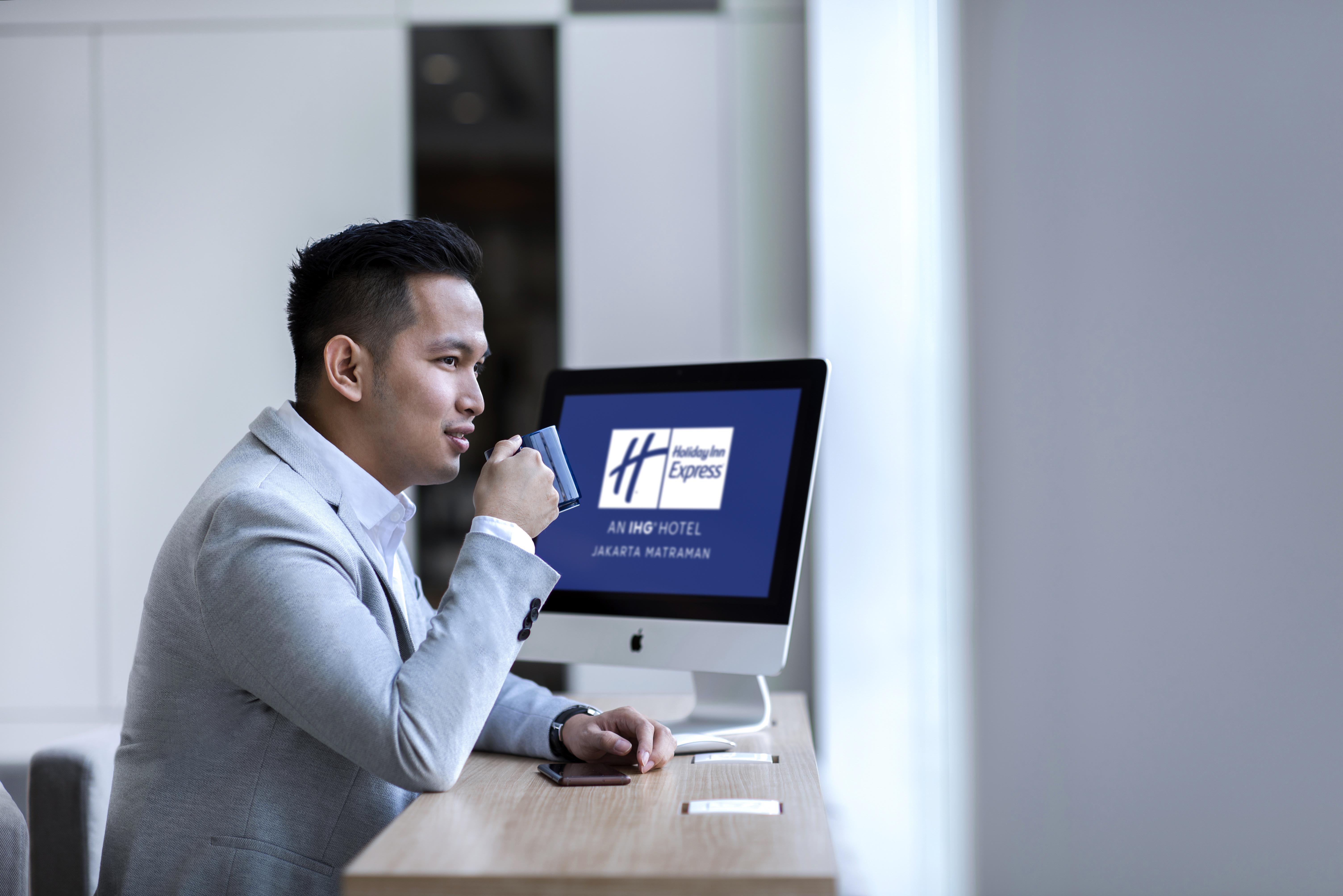 Holiday Inn Express Jakarta Matraman By Ihg Ngoại thất bức ảnh