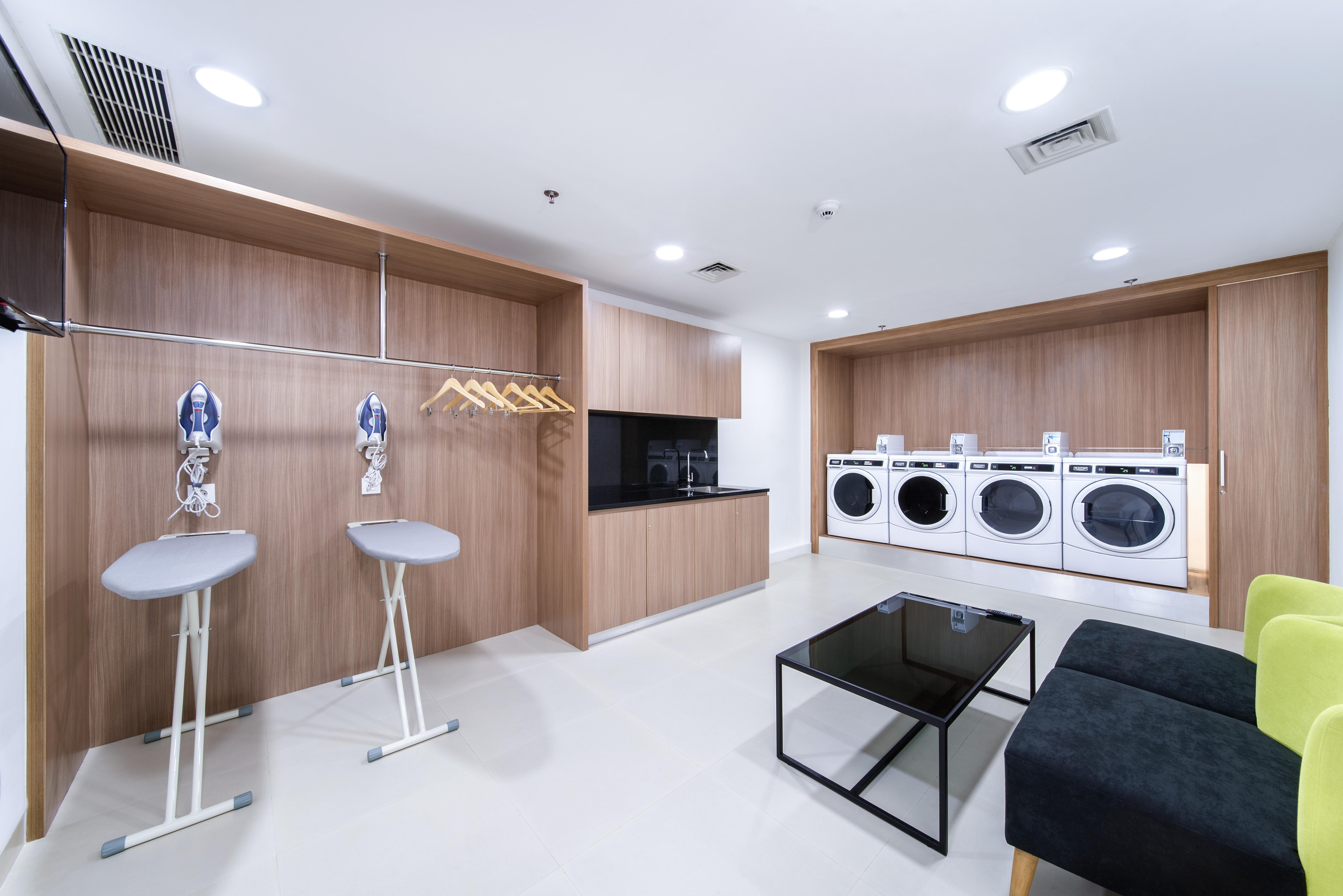Holiday Inn Express Jakarta Matraman By Ihg Ngoại thất bức ảnh