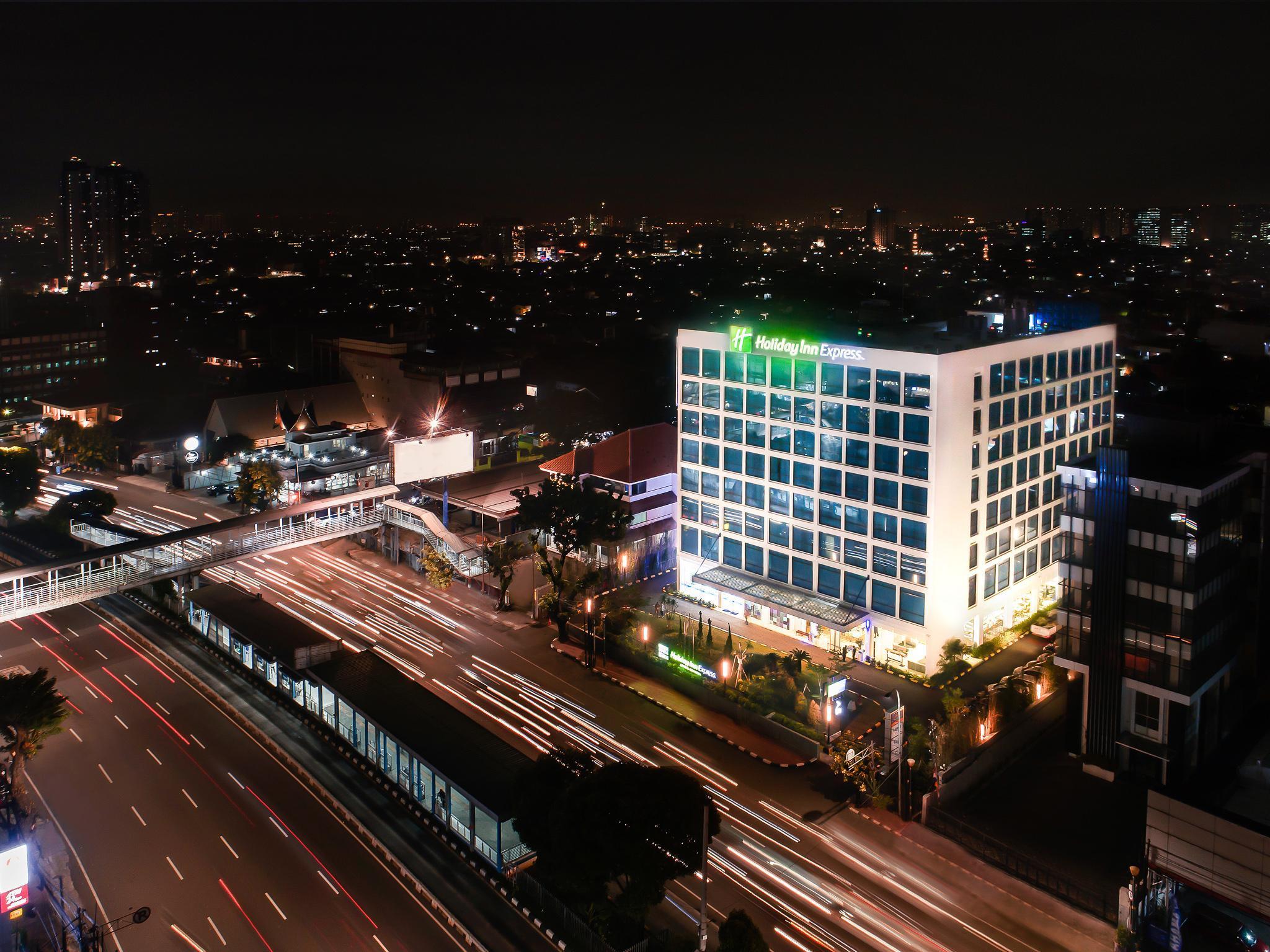 Holiday Inn Express Jakarta Matraman By Ihg Ngoại thất bức ảnh