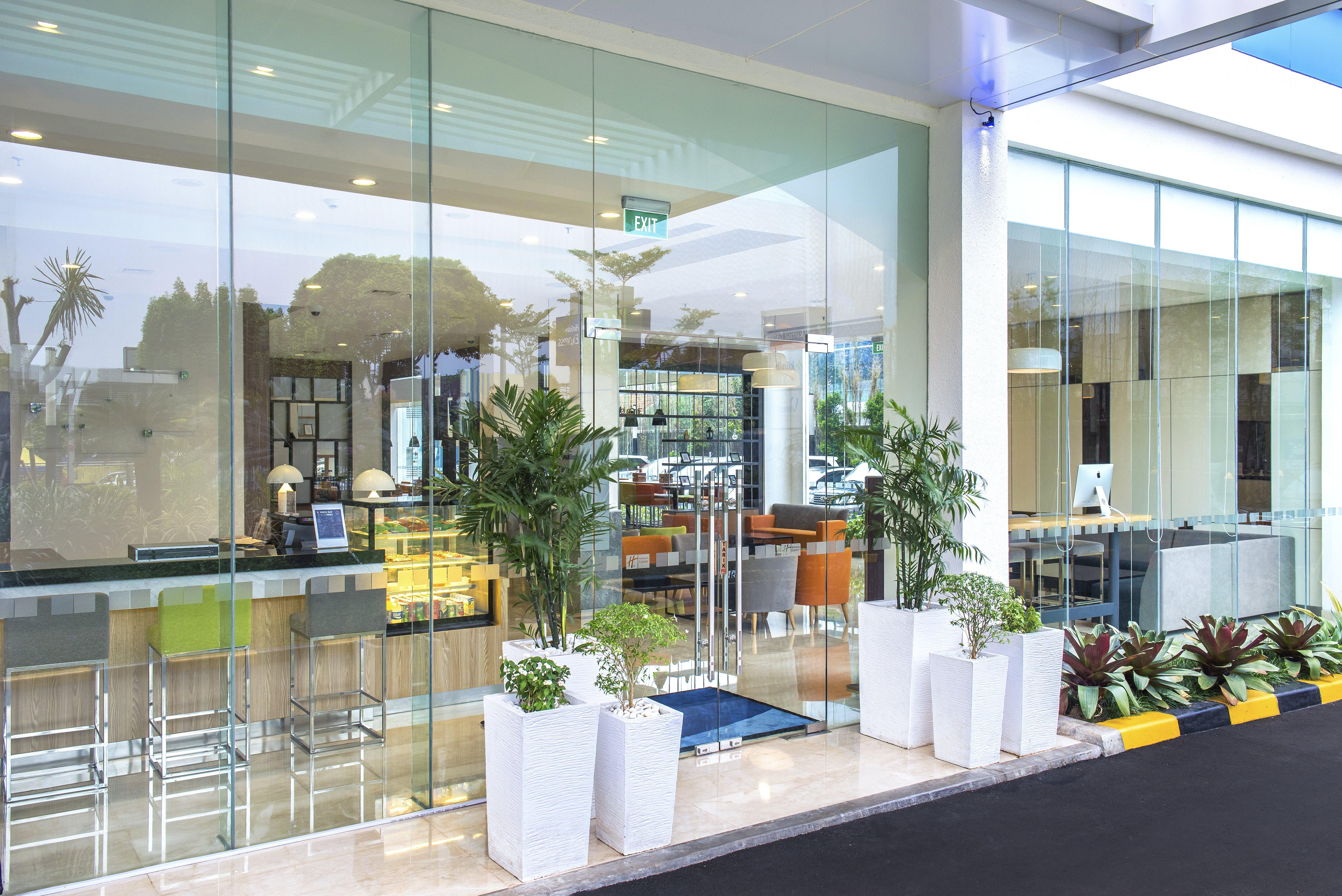 Holiday Inn Express Jakarta Matraman By Ihg Ngoại thất bức ảnh