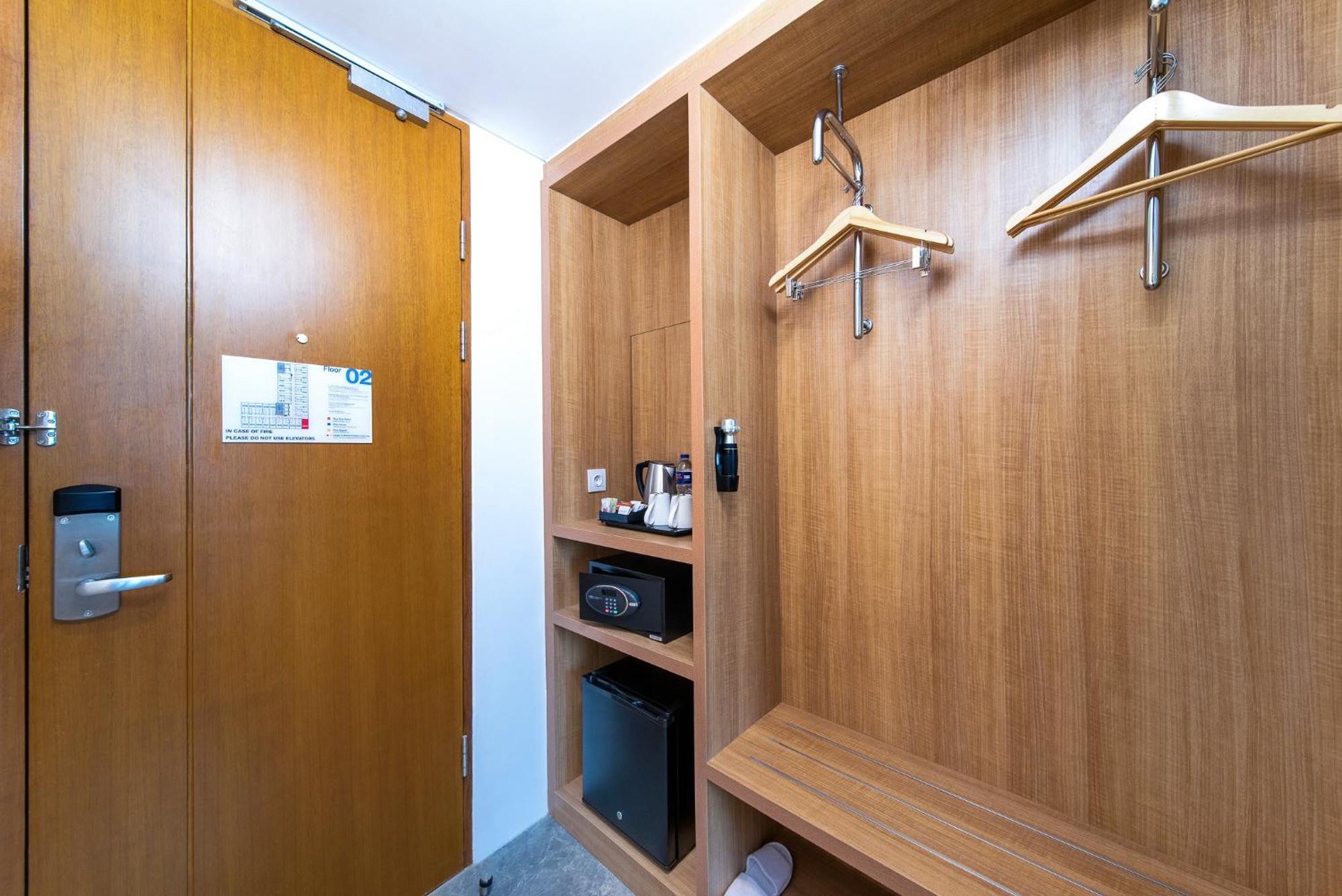Holiday Inn Express Jakarta Matraman By Ihg Ngoại thất bức ảnh