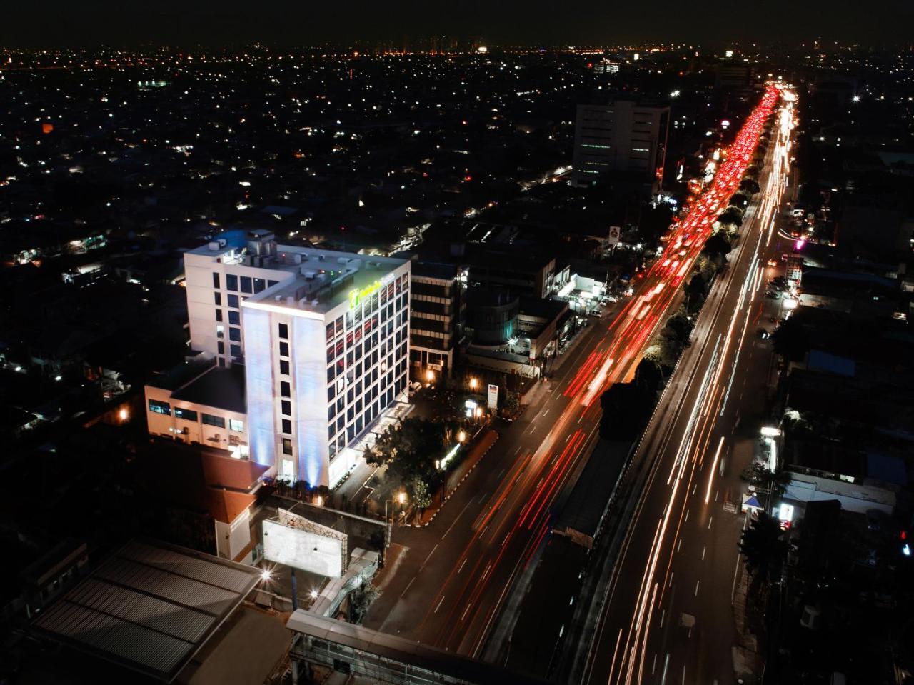Holiday Inn Express Jakarta Matraman By Ihg Ngoại thất bức ảnh